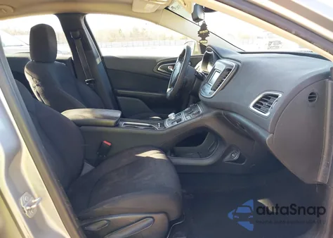 2015 Chrysler 200 Limited z USA, uszkodzony, nr VIN 1C3CCCAB6FN624620